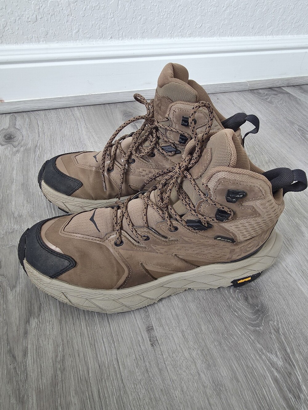 HOKA One One Women's Anacapa Mid GTX Hiking Boots Size 7 B - Picture 3 of 8